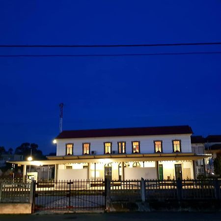 Cork Train Station Guesthouse エスモリス エクステリア 写真